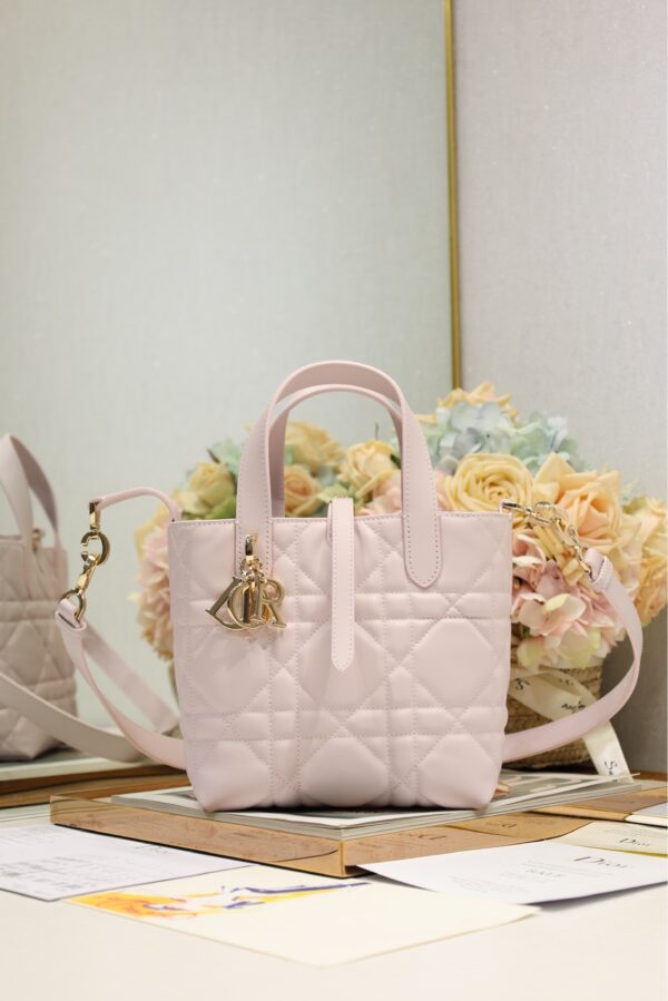 Toujours Portrait Handbags: Fashionable and Practical