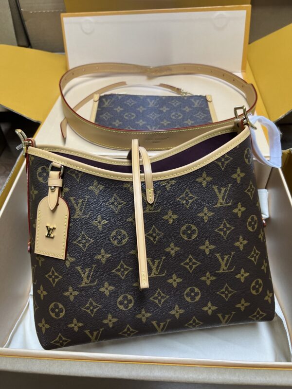 The latest upgraded old pattern fabric Carryall M46203 is produced in Italy 🇮🇹. It features the same old pattern color, uses chip 163, is assembled by the channel manufacturer, and the details of the accessories are shown in real photos. The quality is absolutely excellent.