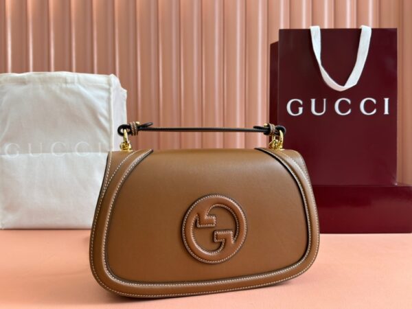 【Original leather configuration with complete packaging】Gucci Blondie series medium size 815716 HAAKG 975